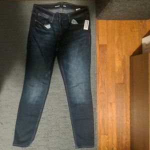 NWT Old Navy Women's super skinny jeans Size 12